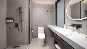 Executive Single Room, City View | Bathroom - Country Inn & Suites by Radisson (Guangzhou)