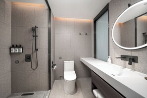 行政單人房, 城市景 | 浴室 | 淋浴設備、免費梳洗用品、風筒、洗頭水