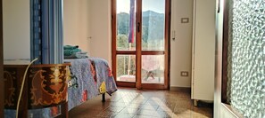 Unclassified image, 2 of 26, button - Vrbo Property (Moneglia)