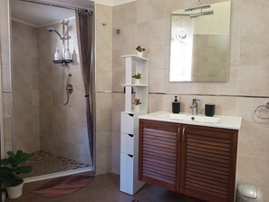 Unclassified image, 4 of 11, button - Holiday Home 'La Bouganville' with Wi-Fi (Trinitapoli)