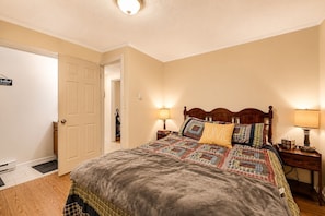 Room - Little Red Hideout Cozy Pocono Escape (Hamlin)