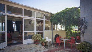Outdoor dining - Vrbo Property (A Ermida /  Pazos de Borbén)