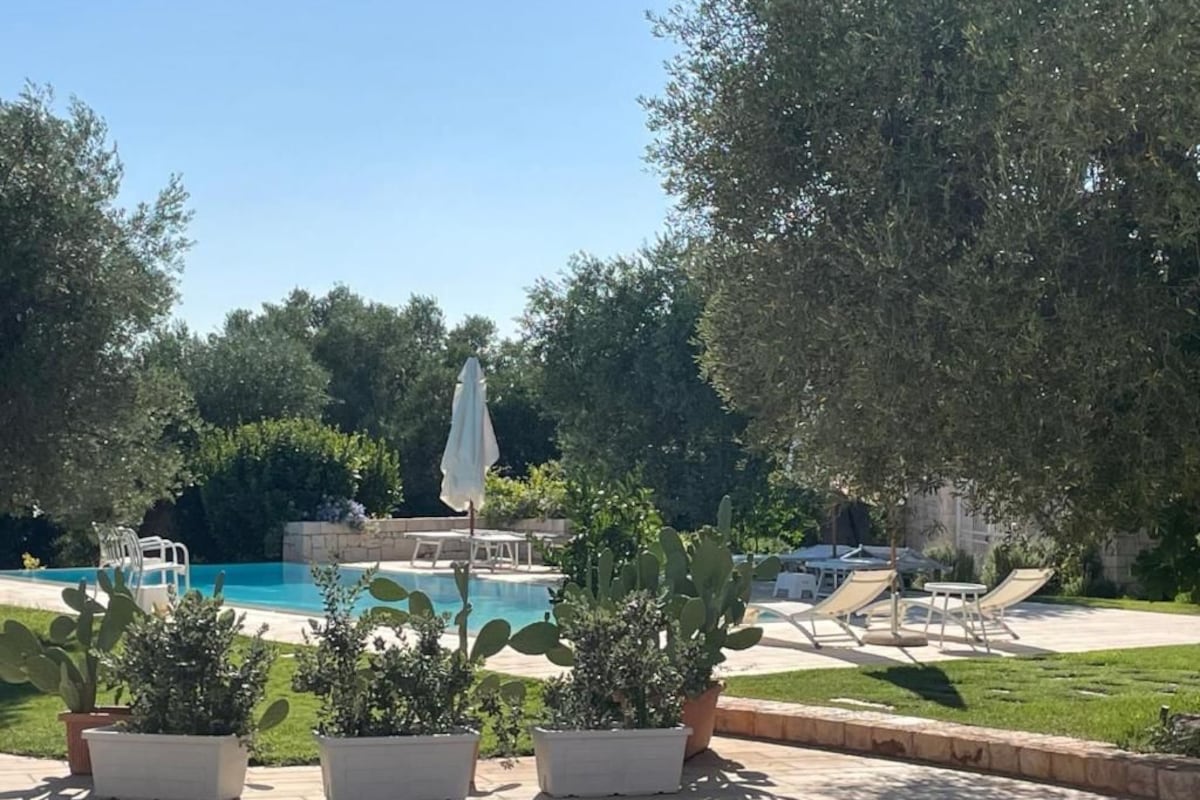 Superior Double Room, Garden View | Pool | Outdoor pool