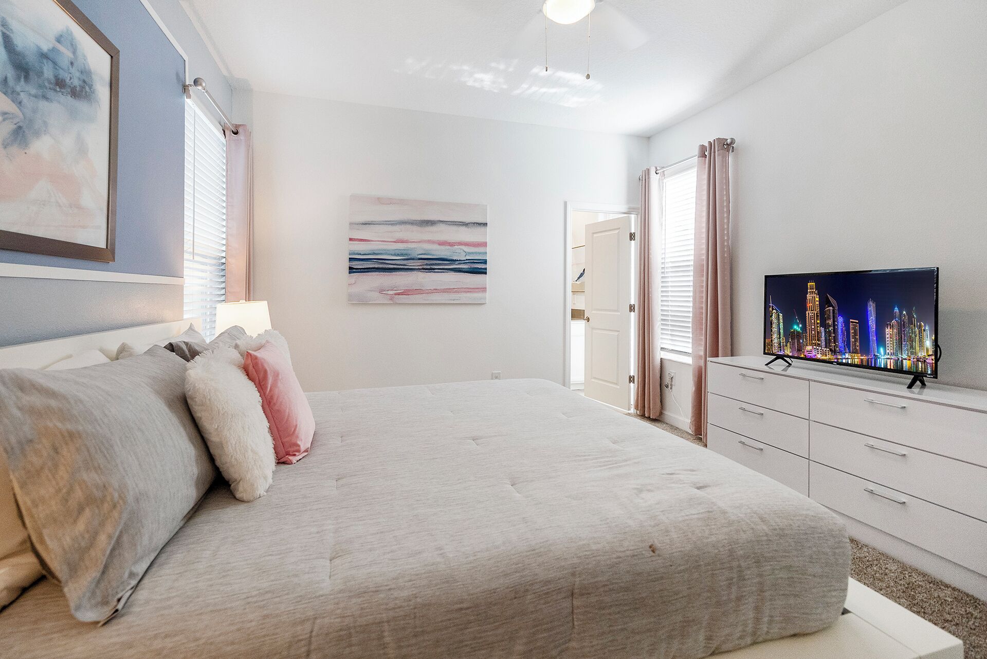 5 bedrooms, iron/ironing board, WiFi (free), bed sheets