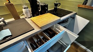 咖啡機/沖茶器、雪櫃、爐具、電熱水壺