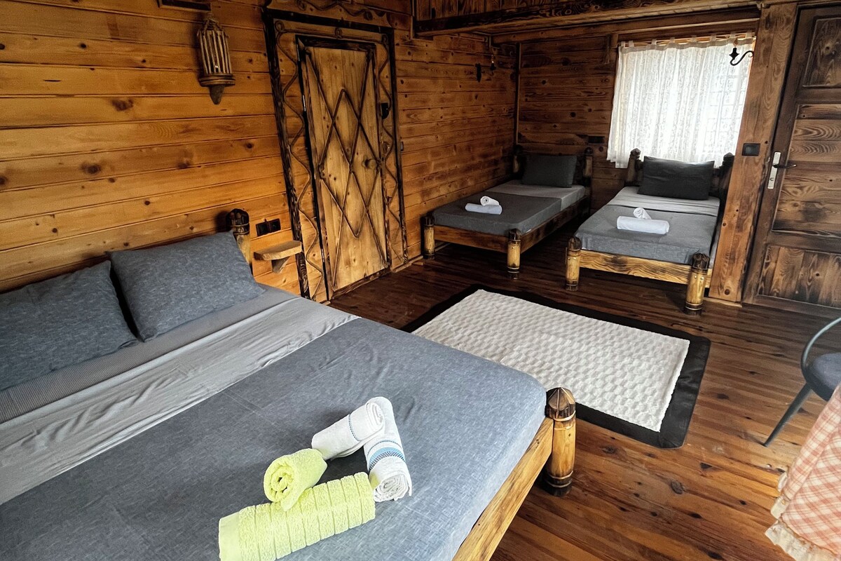 Quadruple Room | WiFi (free)