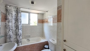Bathroom - Azure Horizon Villa (limassol)