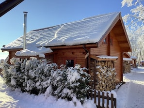 Unclassified image, 2 of 17, button - Holiday Home 'Peak-Butze Hohegeiß Log Cabin Harz' with Balcony, Wi-Fi and Air Conditioning (Braunlage)
