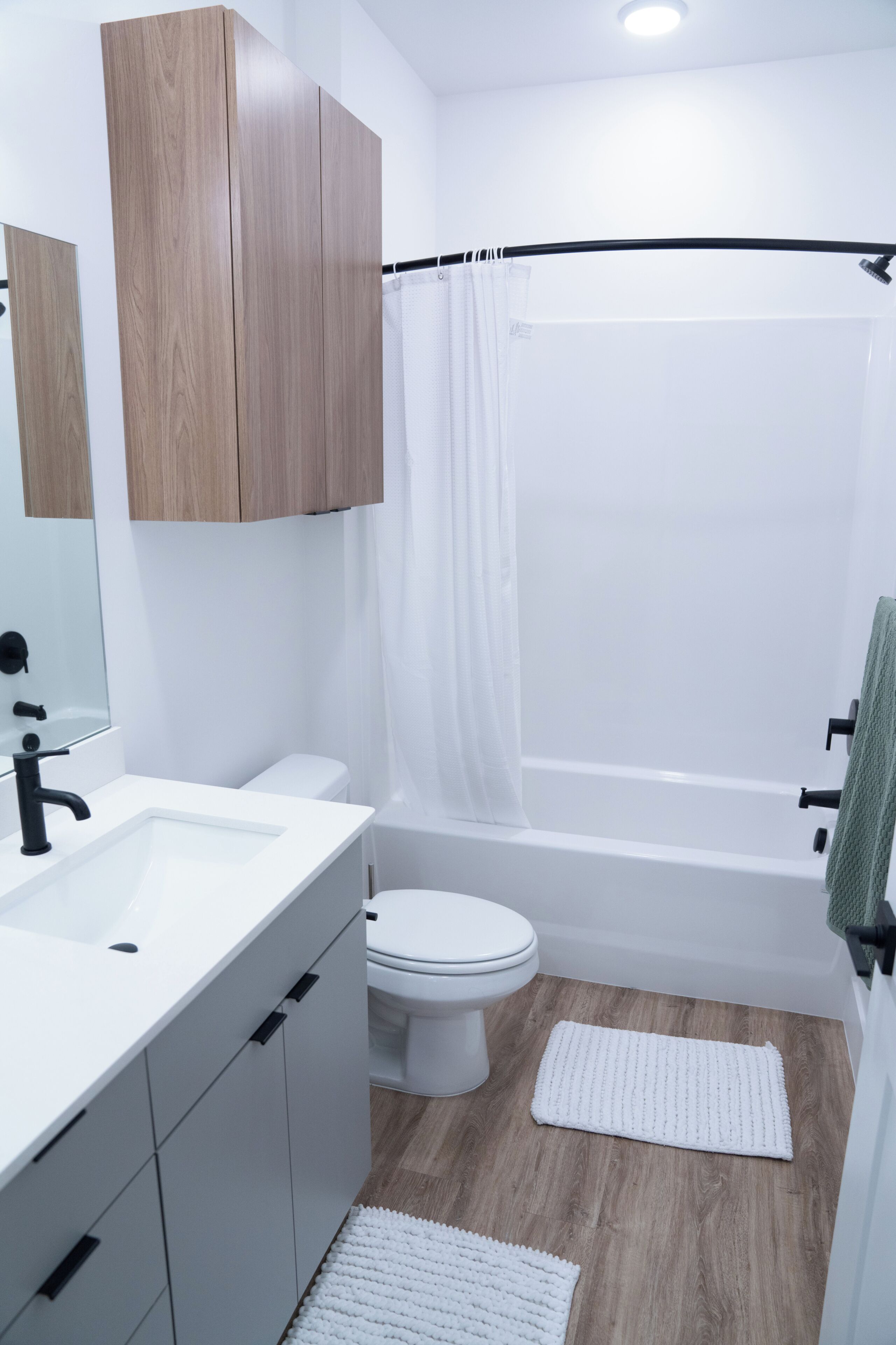 Handtücher, Seife, Shampoo, Toilettenpapier