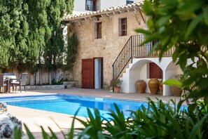 Pool - Room 'Suite Summer' with Shared Pool, Wi-Fi and Air Conditioning (Alaró)