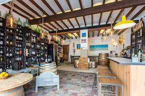 Bar (en la propiedad)