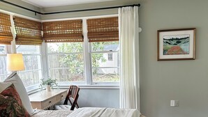 Room - Cozy 2-bedroom cottage in Baton Rouge, Near LSU (Baton Rouge)