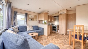 Living area - Mallard Brook Caravan -sleeps 8- Billing Aquadrome (Northampton)