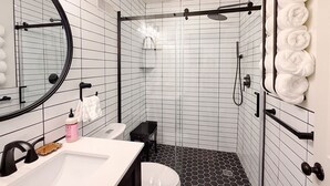 Bathroom - Hearth & Willow Cottage Steps from Downtown (De Soto)