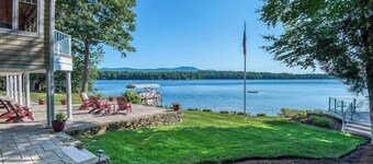 Stunning 3BR Lakefront - Dock - Deck - Washer Dryer