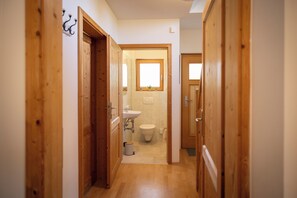 Bathroom - Seehaus an Badesee und Stausee - Natur, Ruhe & zwei Terrassen (Rauchwart im Burgenland)