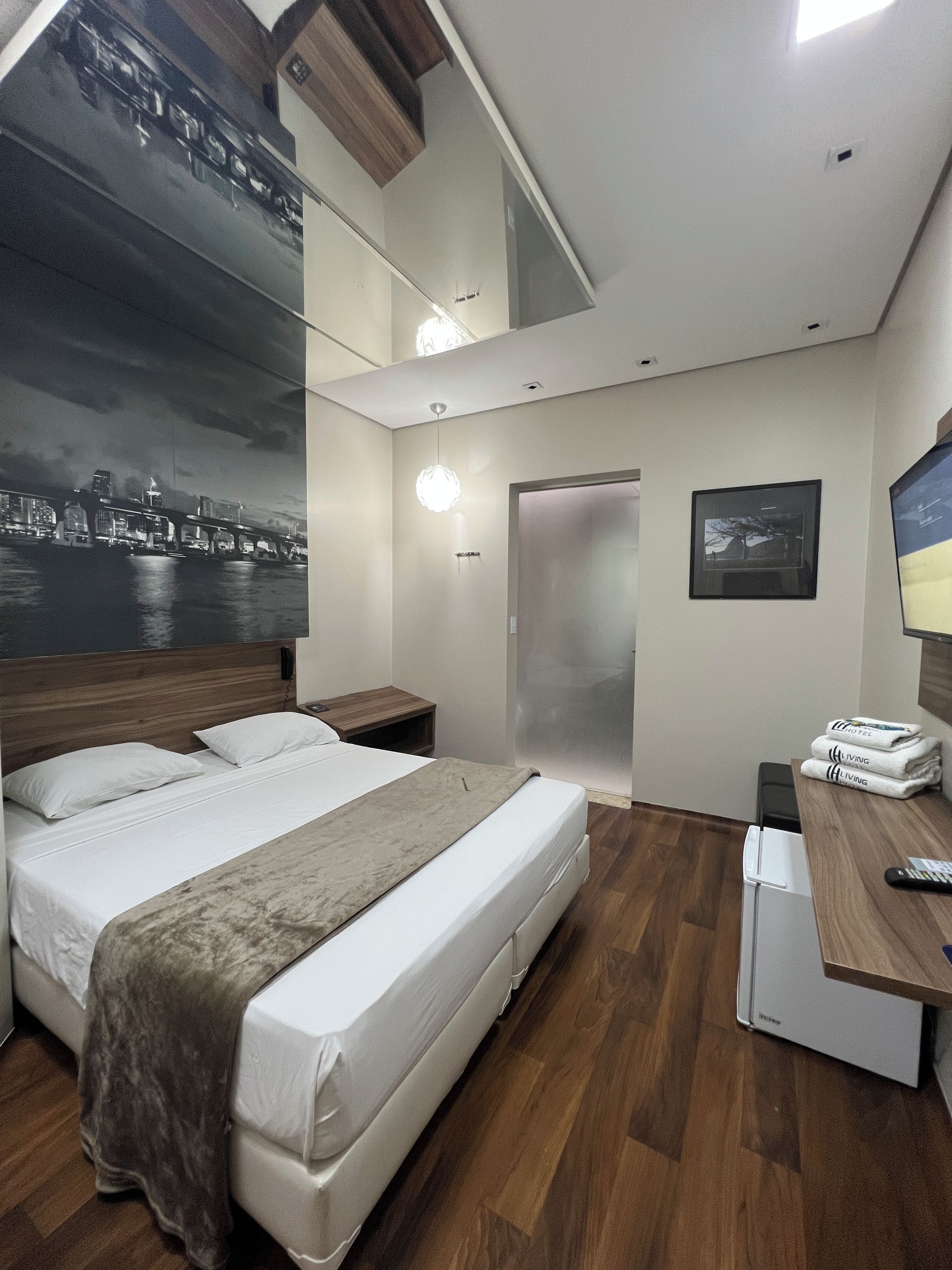 Hypo-allergenic bedding, minibar, free cots/infant beds, free WiFi