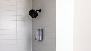 Bathroom - Modern Condo Getaway with Free Parking (Toronto)