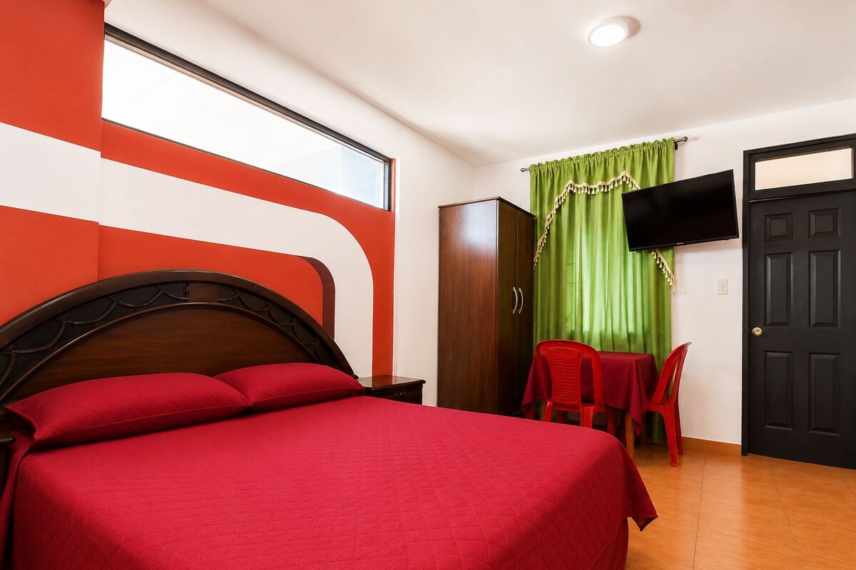Kamar Comfort, pemandangan kota | Meja kerja, ruang kerja ramah laptop, dan Wi-Fi gratis
