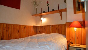 1 slaapkamer, reisbedje