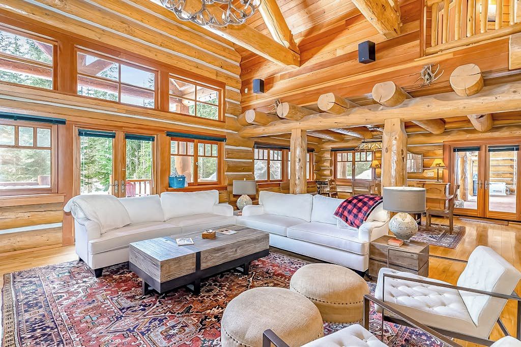 Mountain 4br With Hot Tub, Game Room & Fireplaces - Snoqualmie Pass