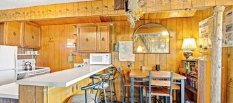 Cozy 1BR Oceanfront Dog Friendly - Fireplace