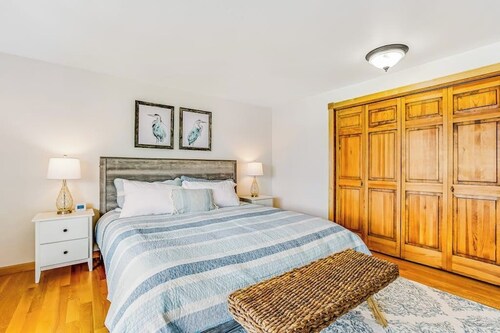 Huge 4BR Soundview Dog Friendly - Deck - Washer Dryer