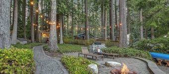 Skiing 1BR Lakefront - Dock - Deck - Firepit