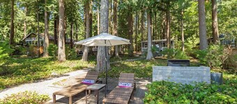 Skiing 1BR Lakefront - Dock - Deck - Firepit