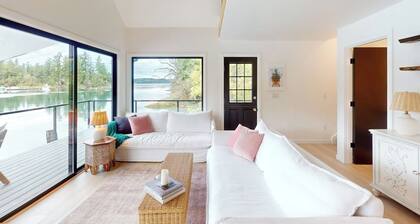 Waterfront 1BR with gorgeous views & deck