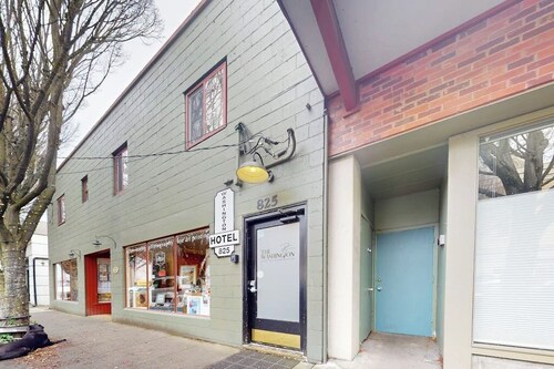 1BR Hotel Room right in Downtown Port Townsend