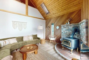 Living area - 1BR  with loft retreat with wrap around balcony & Washer Dryer (Westport)