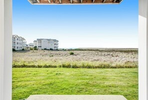 Interior - 2BR Oceanfront 1st-Floor - Patio - (Westport)