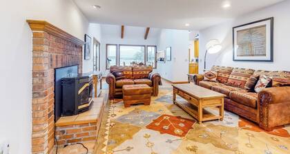 4BR Bayview Dog Friendly - Deck - Garage Parking
