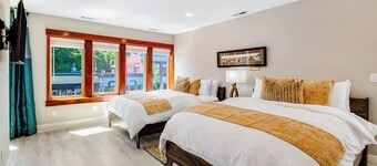 Historic Downtown 1BR - 2nd Floor - Central AC