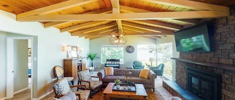 TV, fireplace, offices