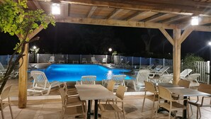 Pool - Holiday Home 'La Bergerie De L'Ostriconi' with Mountain View, Shared Pool and Air Conditioning (Palasca)