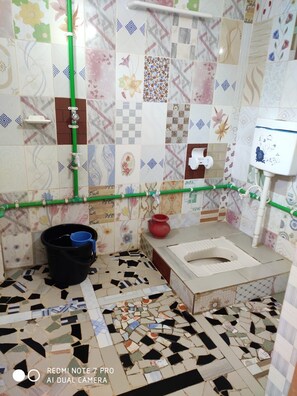 Bathroom - Brishti Bilash Guesthouse (Sreemangal)