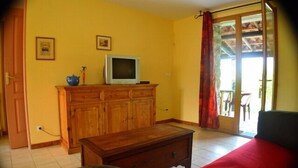 Room - Vrbo Property (Grospierres)
