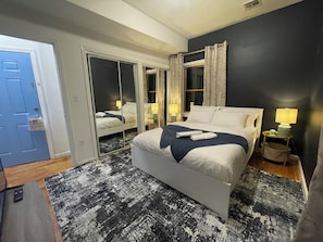Unclassified image, 2 of 26, button - 3-bed/2-bath apt in Jersey City mins from NYC/American Dream/Jets & Giants Arena (Jersey City)