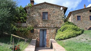 Exterior - Vrbo Property (Toscana)