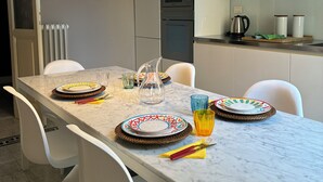 Luokittelematon kuva, 3 kautta 31, painike