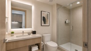 Standardzimmer | Badezimmer | Handtücher, Seife