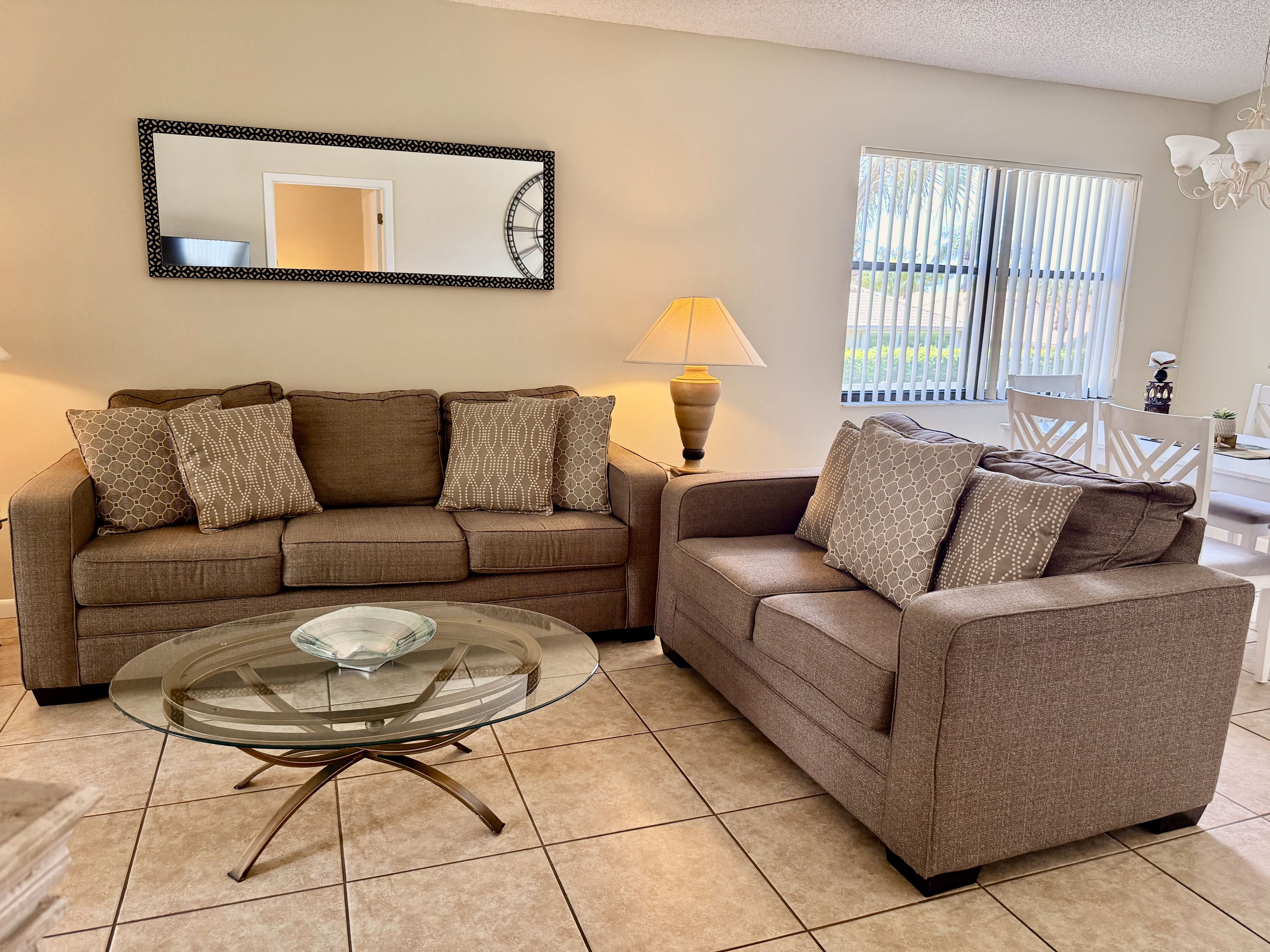 4108 - Beautifully Updated 2-bed/2-bath Condo Close To Beaches And Img Academies - Bradenton