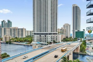 Exterior - Condo Resort Hallandale| Ocean and Canal View (Hallandale Beach)