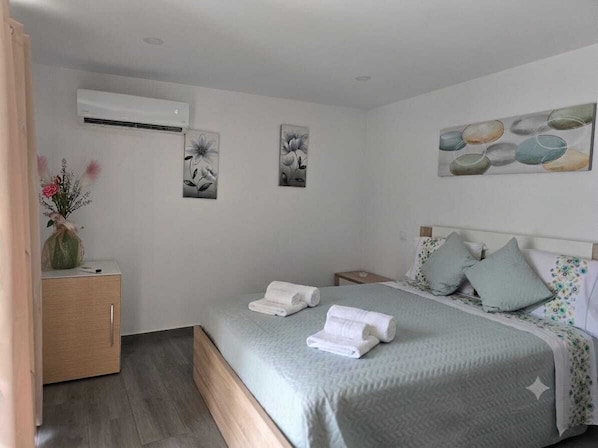 Room - Cantinho da Eira (gração)