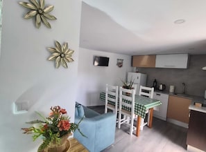 Dining - Cantinho da Eira (gração)