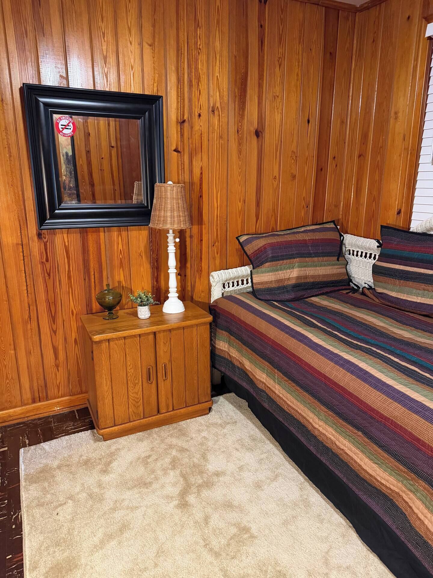 3 bedrooms, desk, iron/ironing board, WiFi (free)