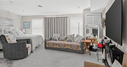 LBI Beach Getaway w/ Community Pool,C/A.Balcony.