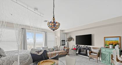 LBI Beach Getaway w/ Community Pool,C/A.Balcony.